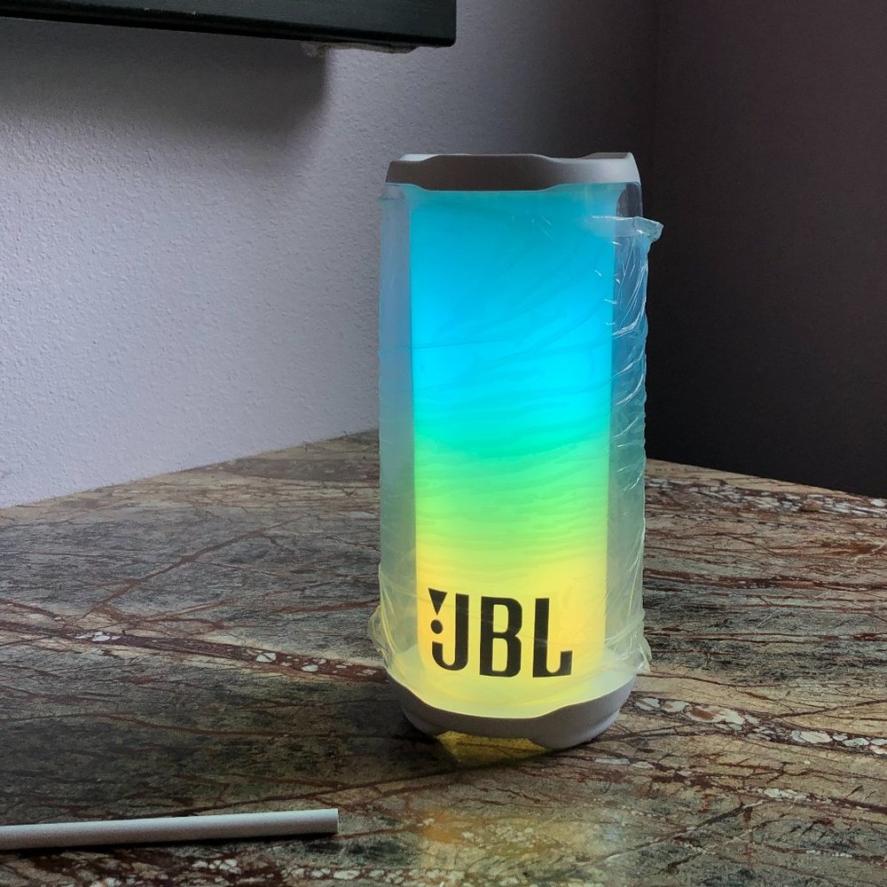 JBL Pluse 5 Speaker with LED Light Show